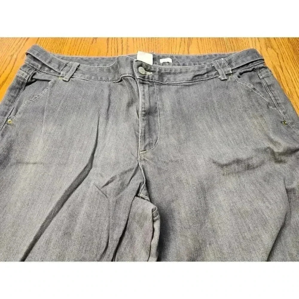Old Navy Gray Denim Jeans Plus Size 20, Inseam 31" - Picture 2 of 6